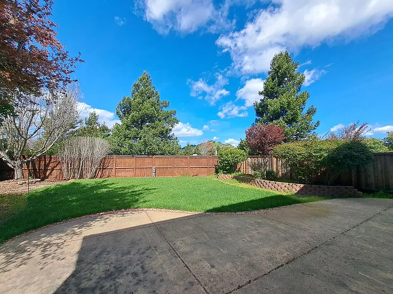 5090 Napa Shore Dr — Photo 33