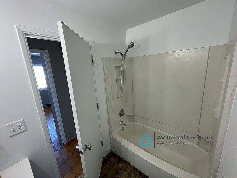 209 Titan St — Photo 7