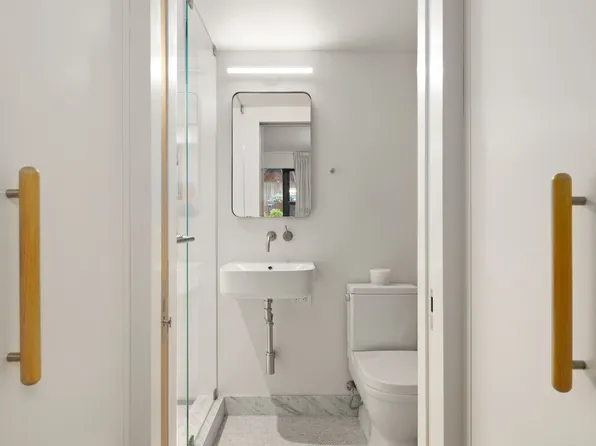 230 East 15th Street image 6 of 10