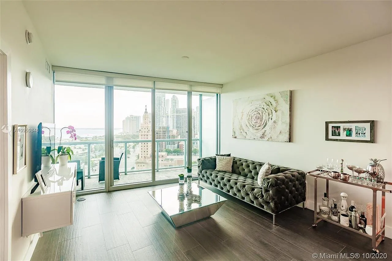 1 bed, 843 sqft, $2,500 — Photo 1