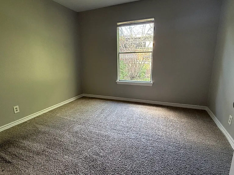 4318 Diamondhead Dr — Photo 10