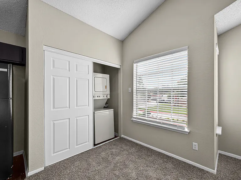 Bravo Apartment Living — Photo 17