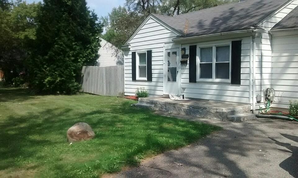 1st image of 30440 Brentwood St