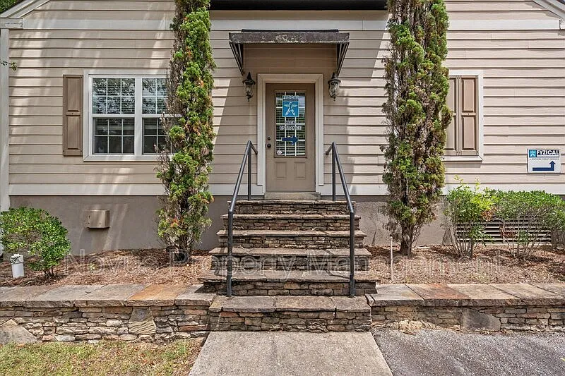 Studio, 2500 sqft, $2,500 — Photo 4