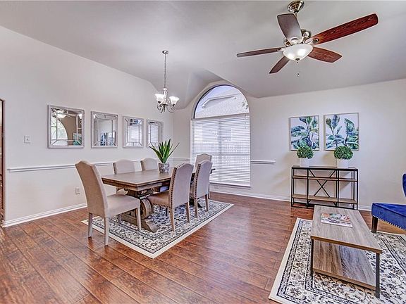 4th image of 2207 Kingsley Dr