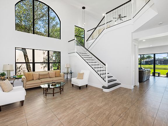 4th image of 9590 Eden Roc Court