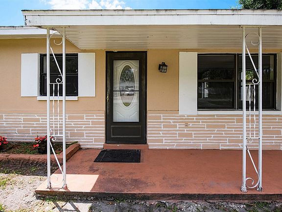 5th image of 2128 Marianna St