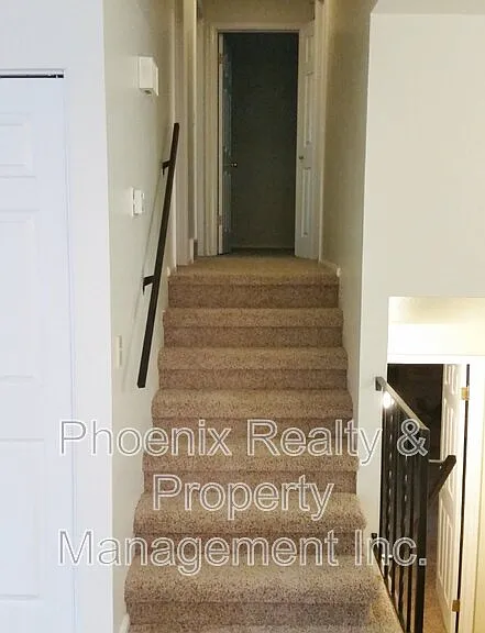 2332 McKinley Ave — Photo 7