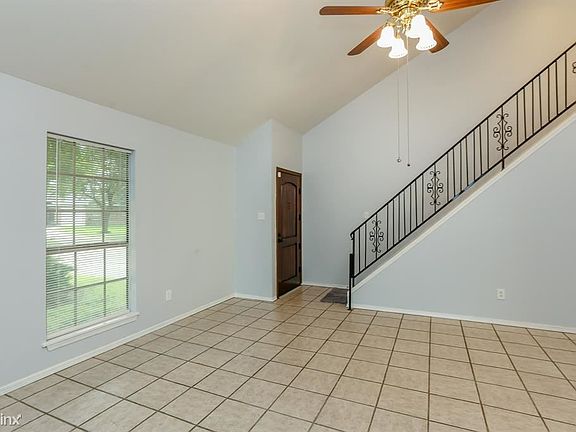 3rd image of 3706 Royal Manor Dr