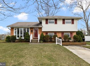 255 Hollyoke Rd, Somerdale, NJ 08083