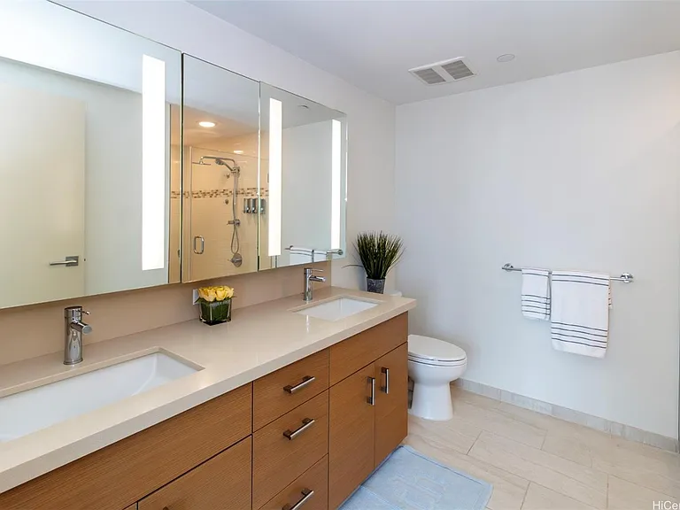 555 South St #2105 — Photo 9