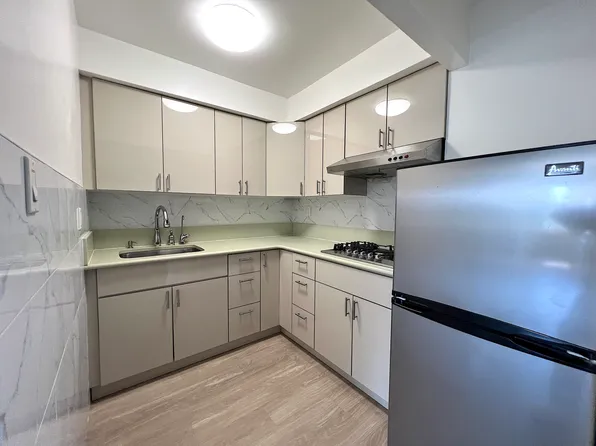 50 Bayard Street 6T image 3 of 6