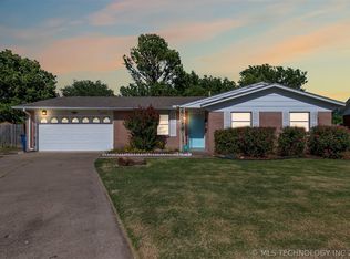 1909 S 107th Ave E, Tulsa, OK 74128