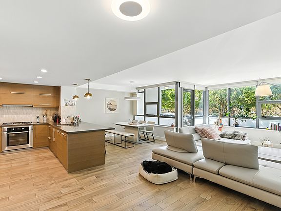5th image of 420 Mission Bay Blvd #103