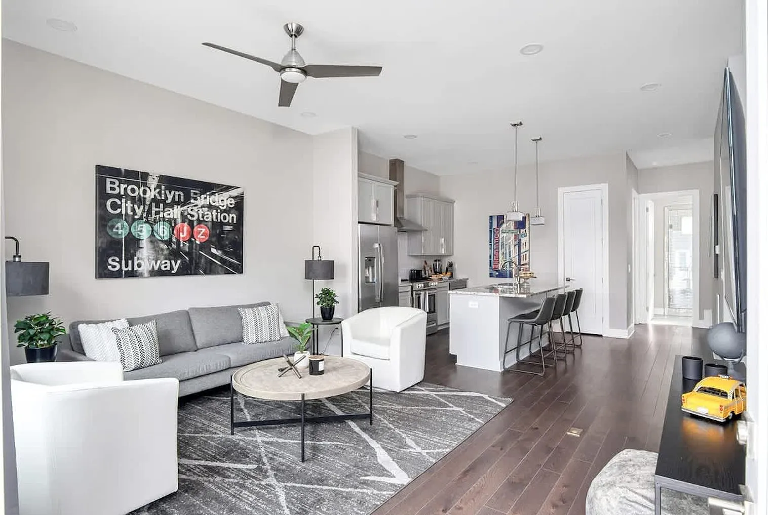8 bed, 8.0 bath, $11,856 — Photo 3