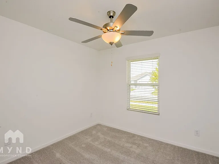 2745 Mistwood Dr — Photo 16