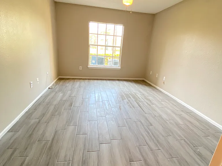 5112 Park Central Dr #616 — Photo 10