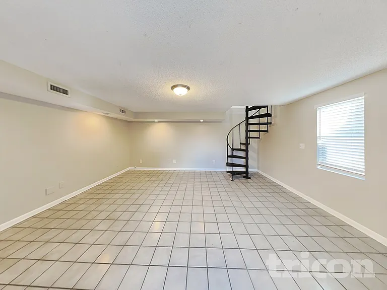 2814 Cedaridge Dr — Photo 3
