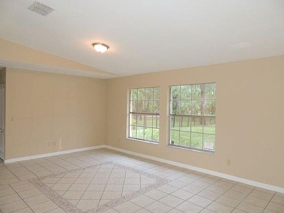 5th image of 841 Everglades Blvd N