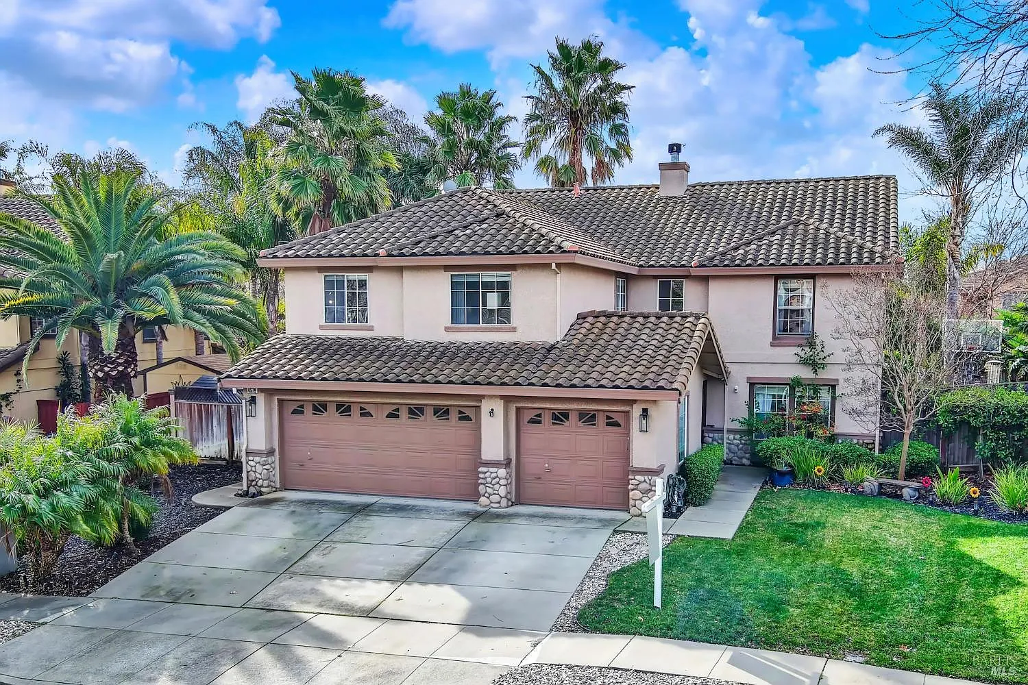 4579 Avondale Circle photo 1