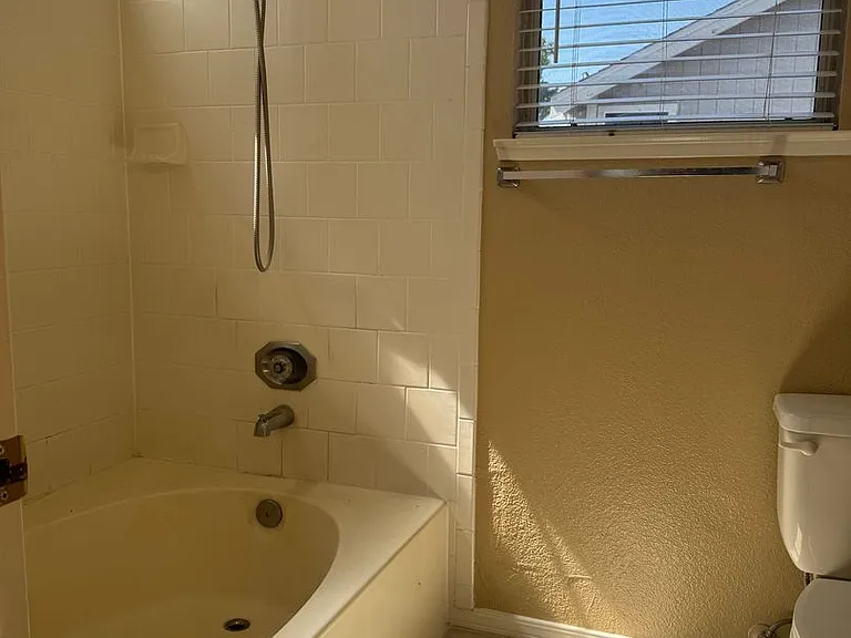 8459 Leaning Tree Ct — Photo 17