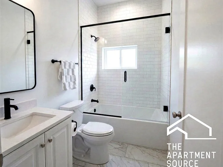 3107 N Harding Ave #1W — Photo 8