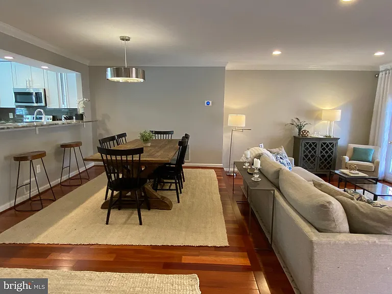 216 Gretna Green Ct — Photo 8