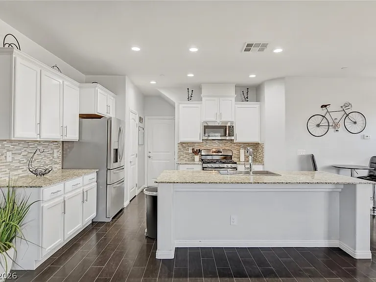 48 Jasmine Point St — Photo 21