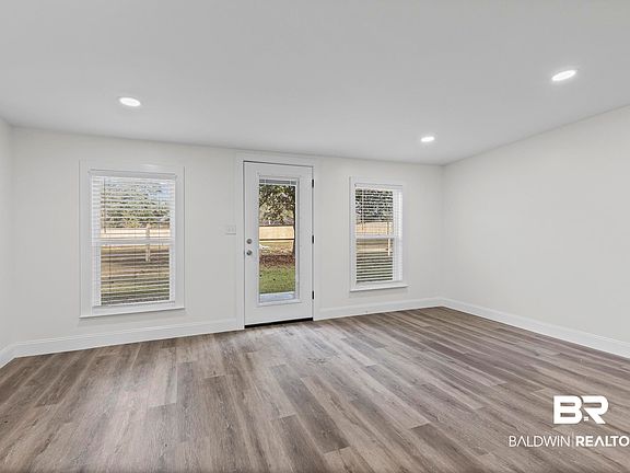 5th image of 3041 Pretty Branch Dr W
