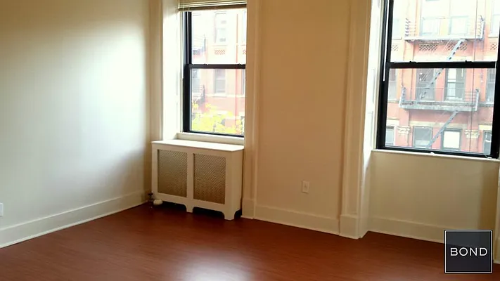 Rented by Bond New York | media 8