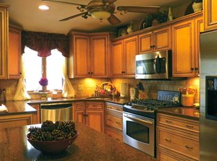 1 Collingswood Pl, Flanders, NJ 07836