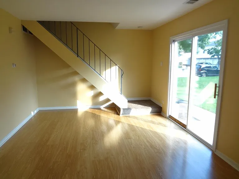 1235 Mae Ct — Photo 4