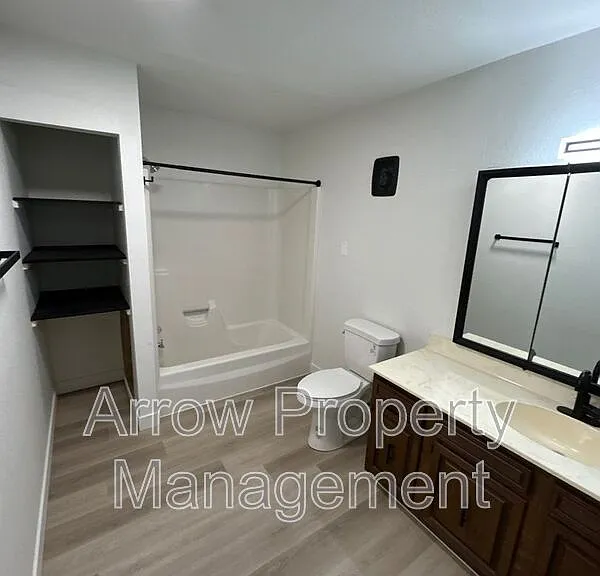 201 E Arbor Ave #203E — Photo 12