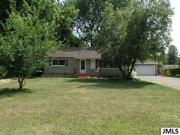 2nd image of 1405 Larrys Dr