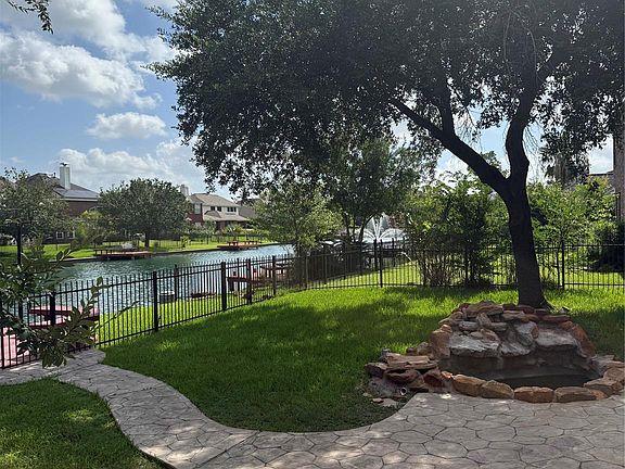3rd image of 11902 Miramar Shores Dr