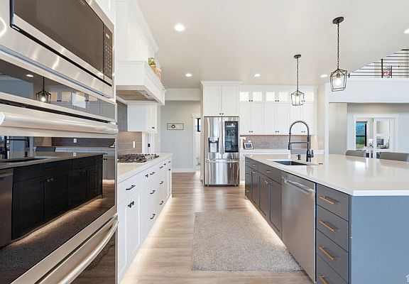 4th image of 2346 Lake View Cir
