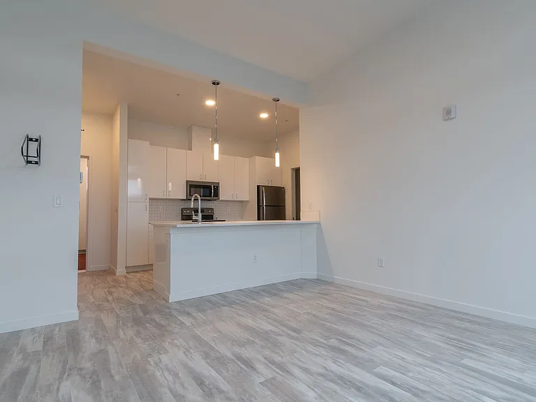 6011 SE 90th Ave — Photo 16