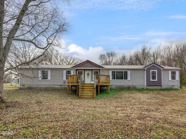 444 Morgan St, Stark City, MO 64866