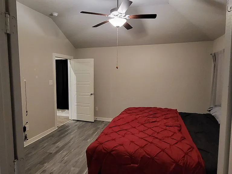 6802 Emerald Valley — Photo 3