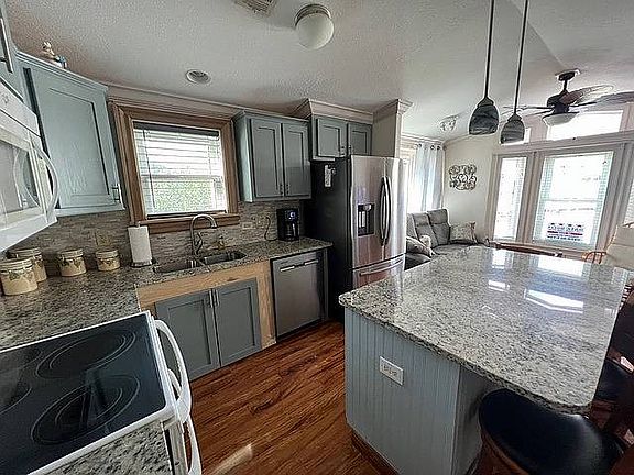 2nd image of 2308 Cypress Village St