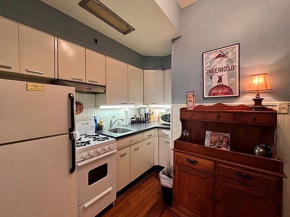 5th image of 3206 & 3208 Shenandoah Ave
