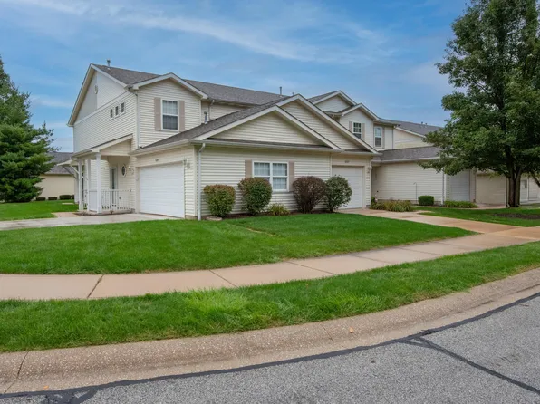 1239 Fox Hollow Dr, Porter, IN 46304