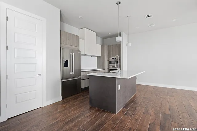 1817 N Saint Marys St #502 — Photo 7