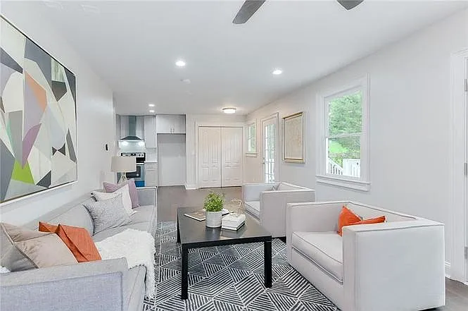 2860 Joyce Ave — Photo 11