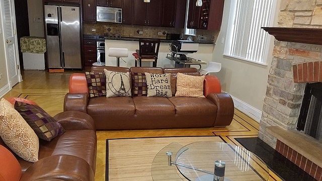 1st image of 2049 W Morse Ave #1