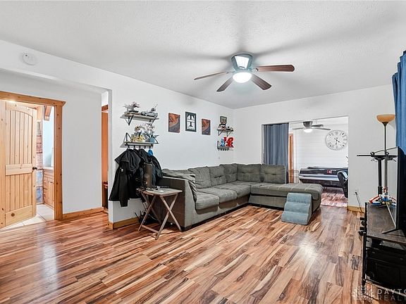 4th image of 250 Dale Ave