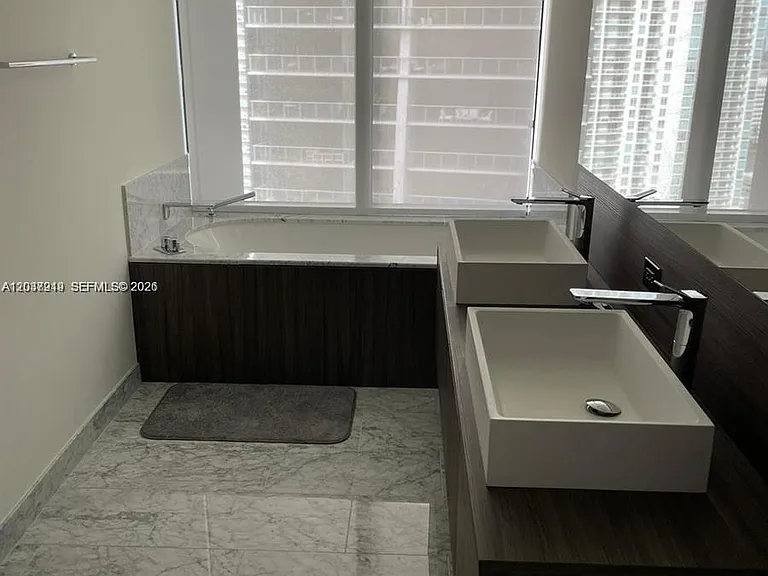 1000 Brickell Plz #2809 — Photo 14