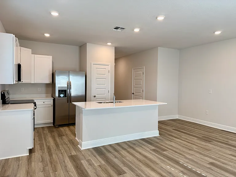4067 Pendragon Cir — Photo 3