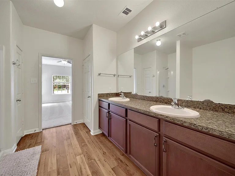 305 Crooked Pine Ct — Photo 19