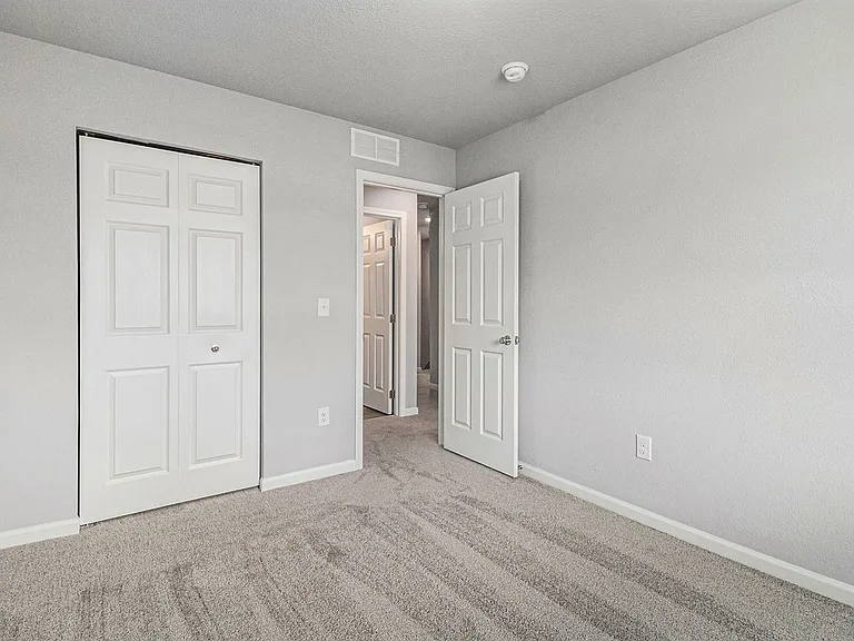 2216 Macatawa Ln — Photo 15